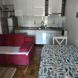 Apartman Vesna 2 Persons, Njivice